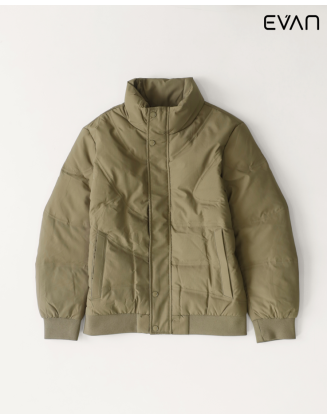 Arctic Shield: The Ultimate Men’s Insulated Down Jacket