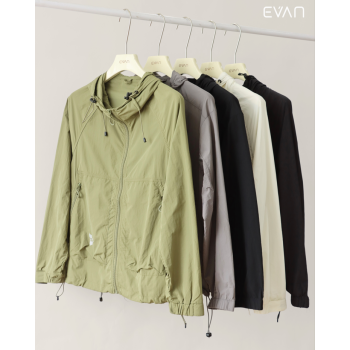 Hooded Windbreaker: Lightweight & Ready