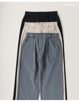 Pleated Trousers: Style & Comfort