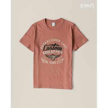 Graphic Tee: Vintage Street Style