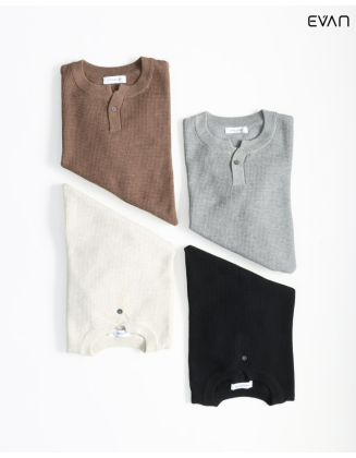 Short Sleeve Buttoned Knit T-Shirt